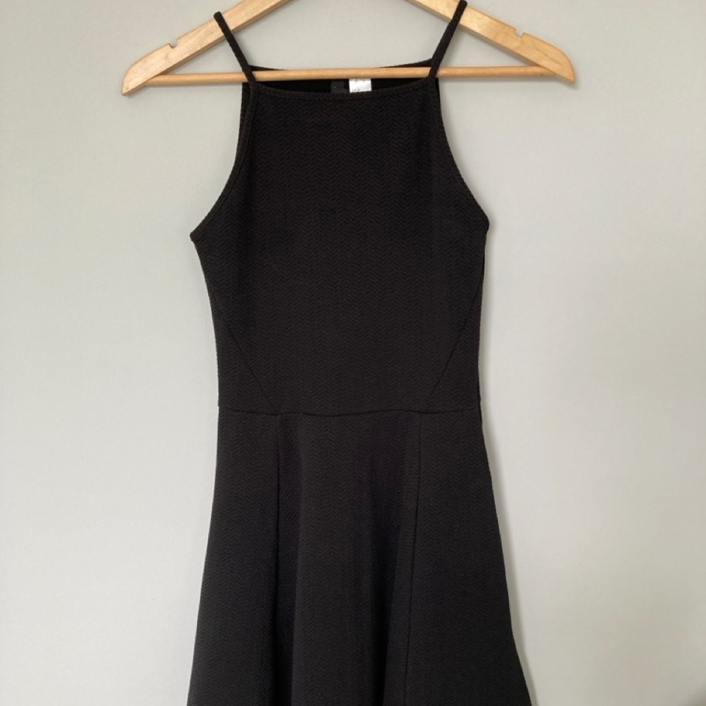 H&M Divided Size 4 Small Black Skater Dress